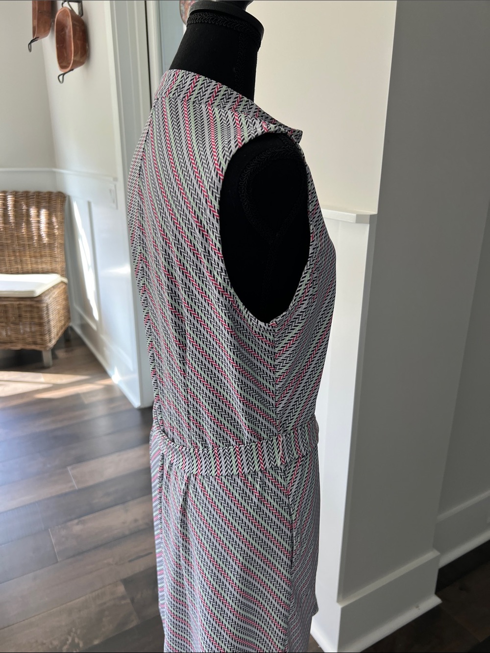 Fairway & Greene Sleeveless Chevron Midi Dress in Pink, Navy & White - Picture 5 of 10